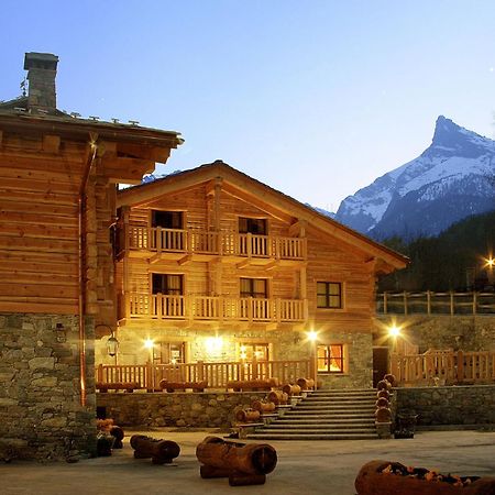 Silou Retreat Champdepraz Exterior foto