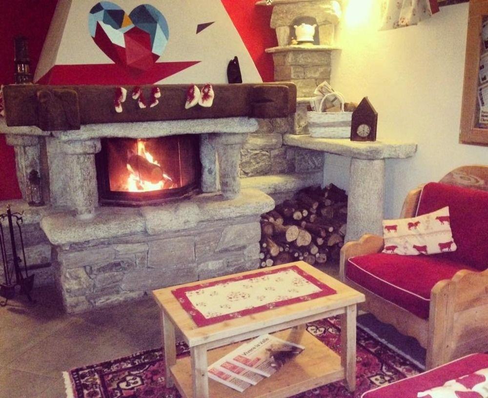 Silou Retreat Champdepraz Exterior foto
