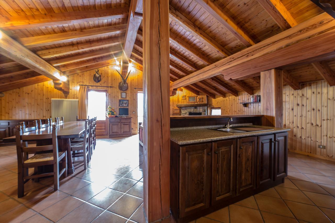 Silou Retreat Champdepraz Exterior foto