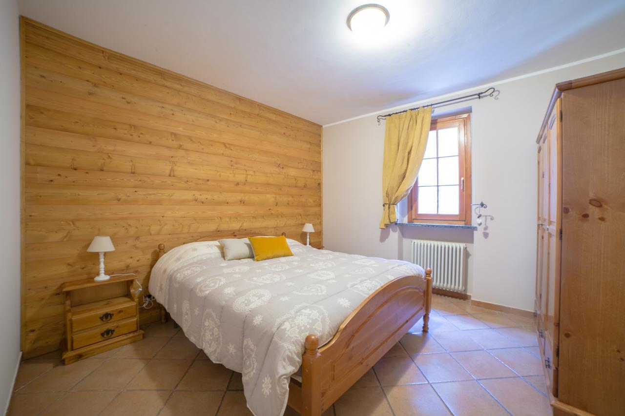 Silou Retreat Champdepraz Exterior foto