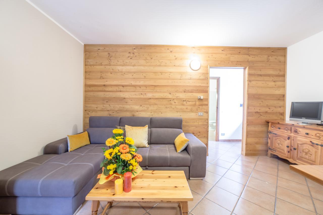 Silou Retreat Champdepraz Exterior foto